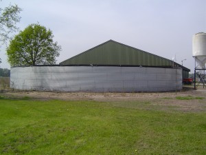 Gödseltank 18,3x2,3 m 607m³